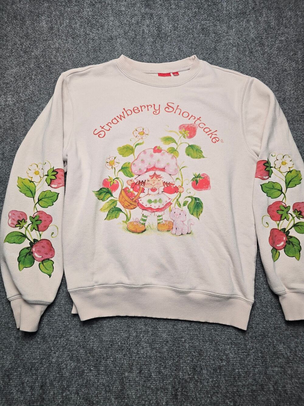 Strawberry Shortcake Sweatshirt Womens S Cream Graphic Floral Crewneck